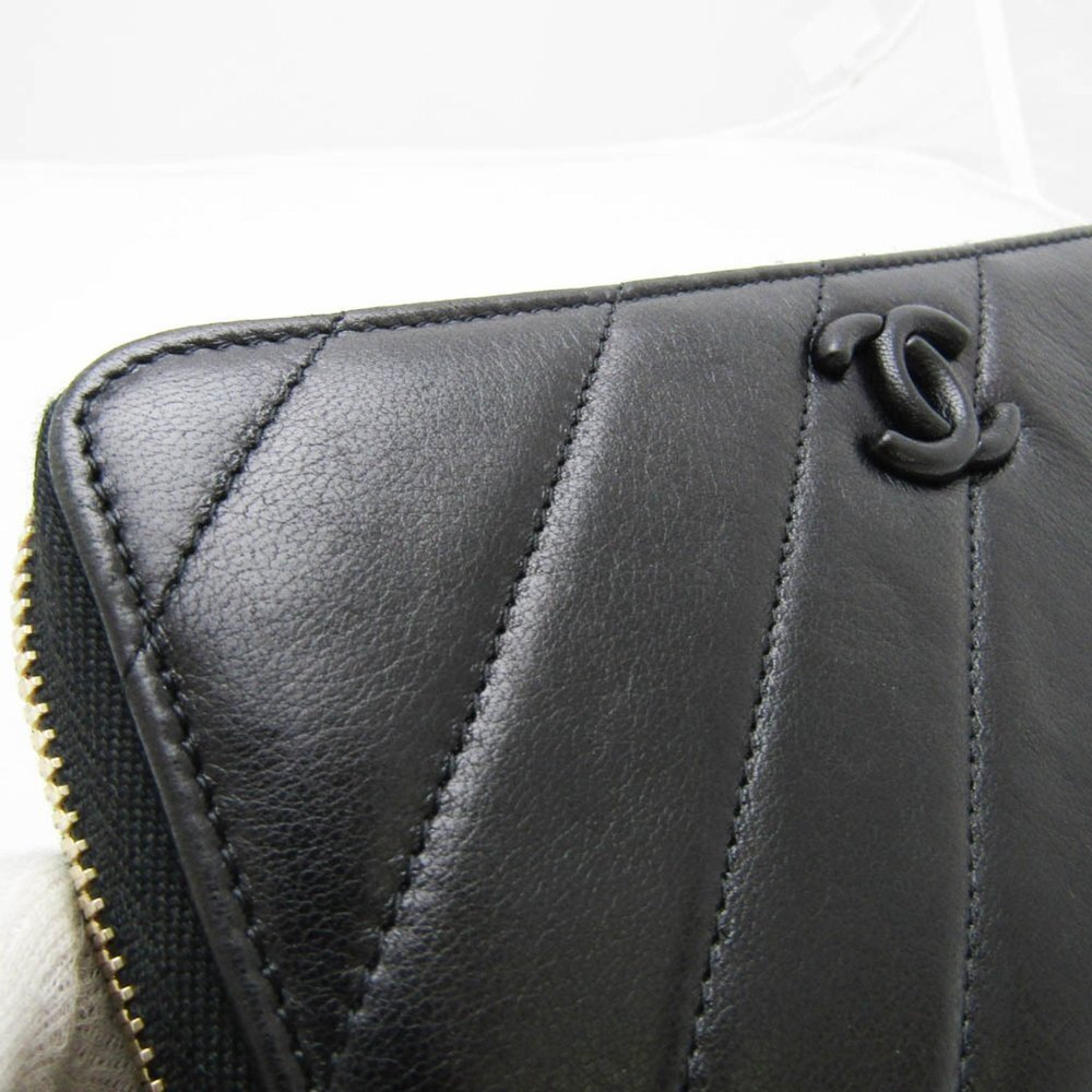 CHANEL Black Lambskin Leather Wallet - Picture 8 of 16